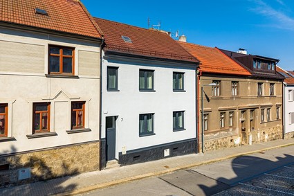 Prodej řadového RD, 296 m², Jihlava, Úprkova - Fotka 1